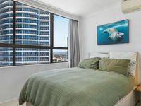 10 / 20 Orchid Avenue, Surfers Paradise
