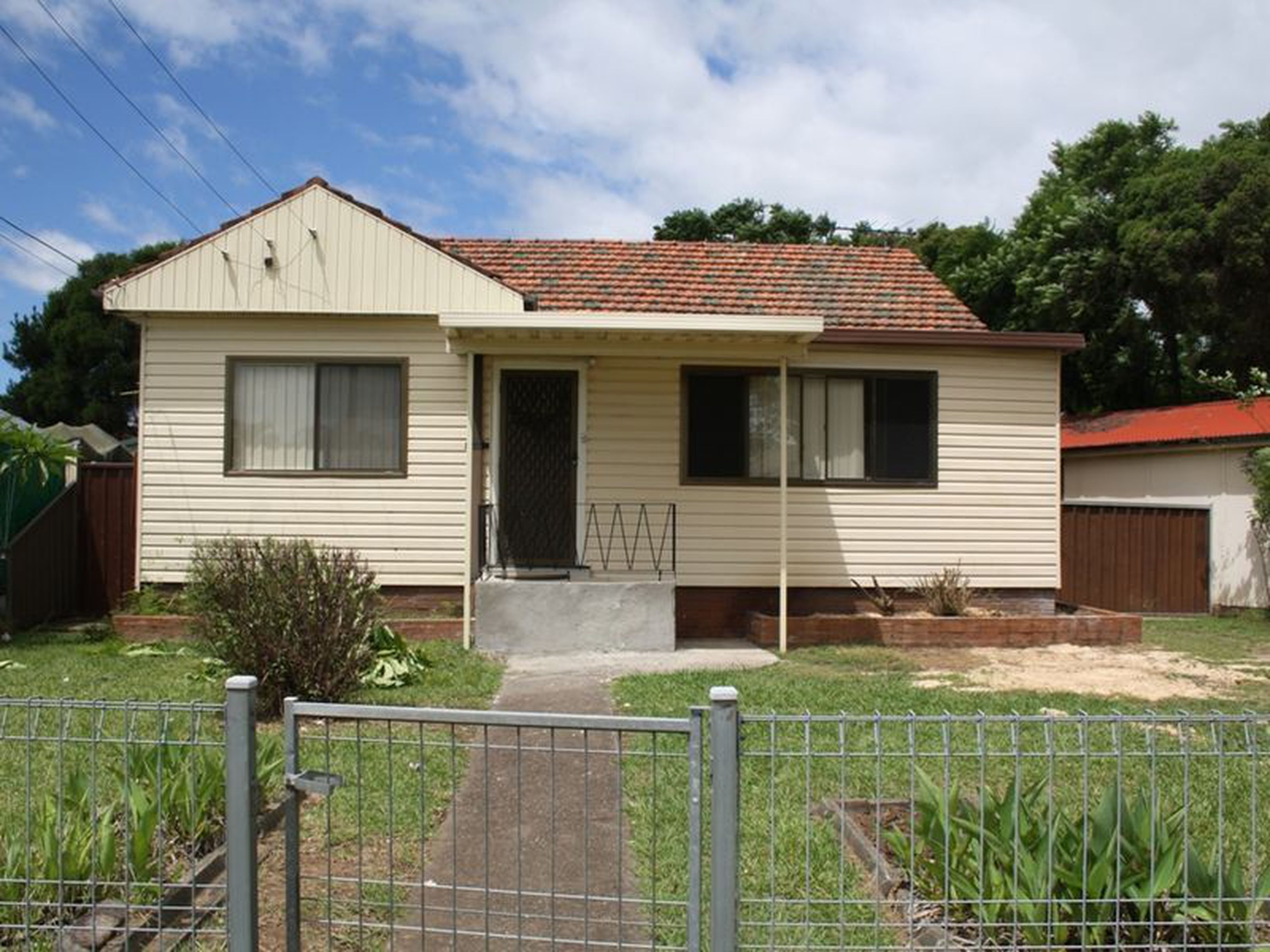 38 Cosgrove Crescent, KINGSWOOD