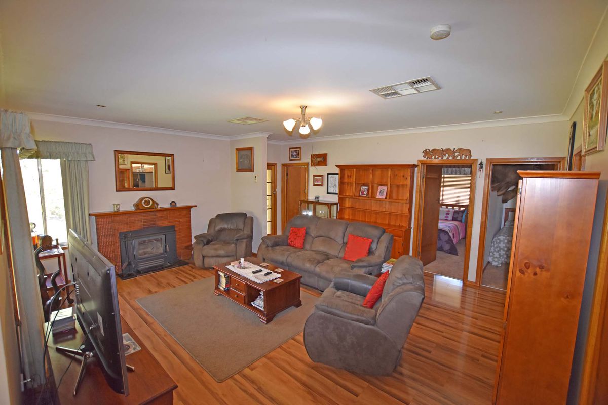 5 Weller Road, Lancaster