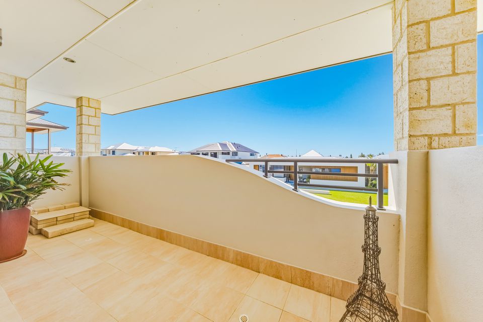 7 Turtles Bend, Secret Harbour