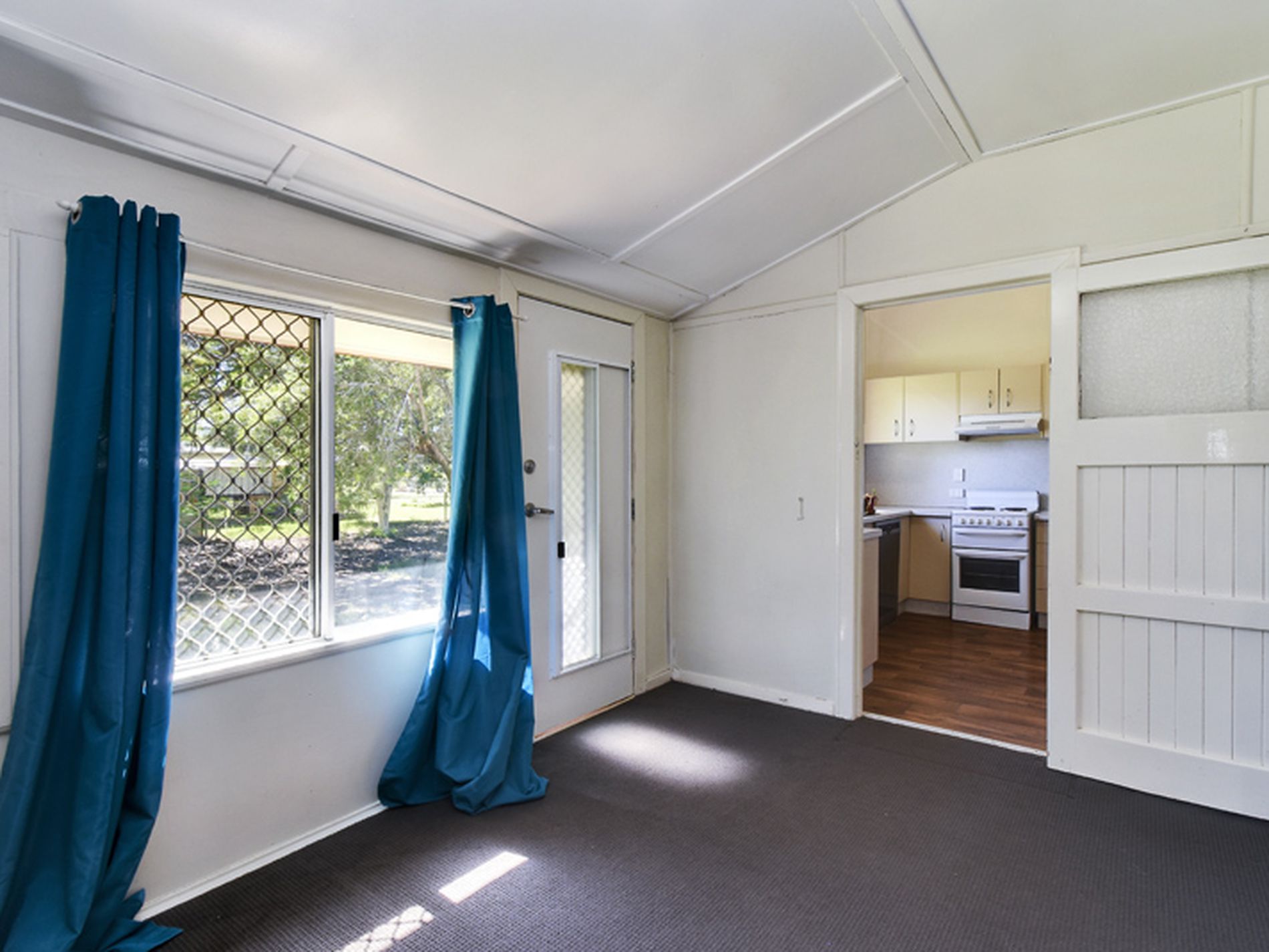 73 ACACIA STREET, Barcaldine