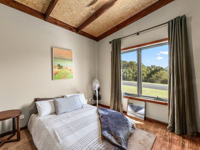 1 Holloway Street, Donovans