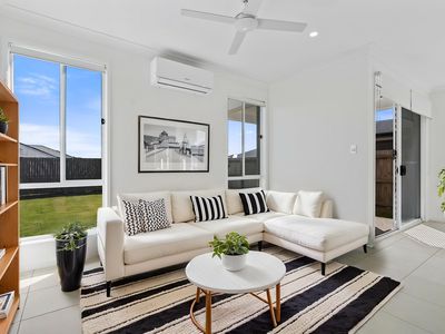 12 Livistona St, Redland Bay