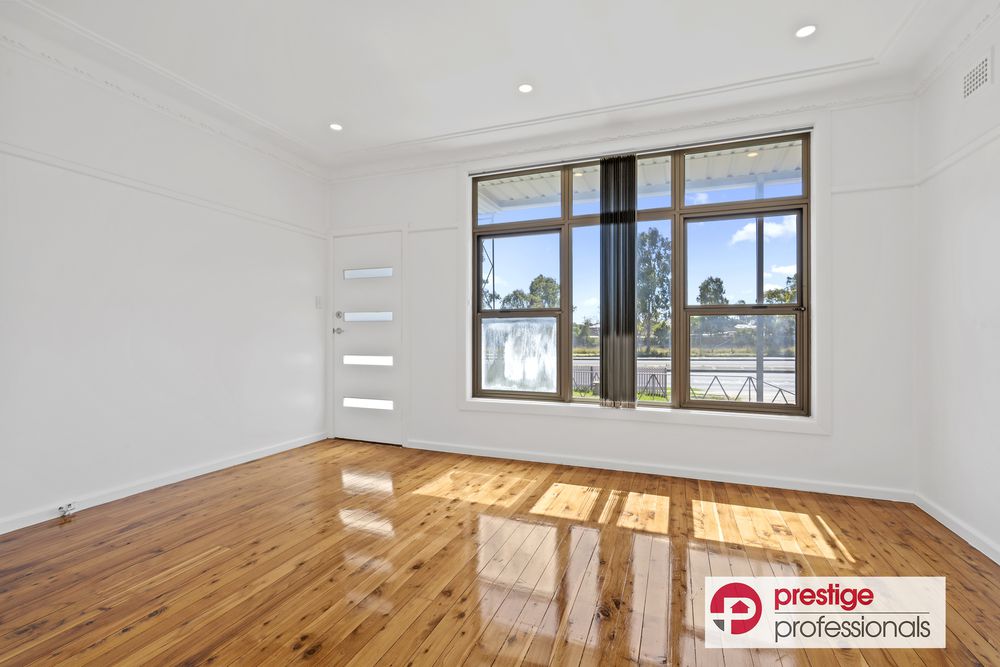132 Hoxton Park Road, Lurnea