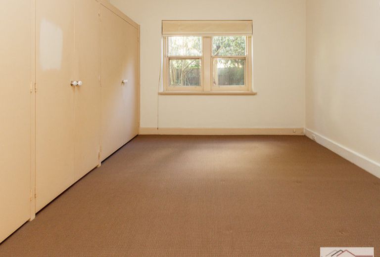 9 St James Avenue, Mont Albert