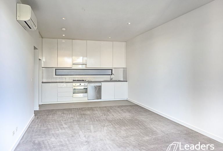 10 TEA TREE LANE, Burwood