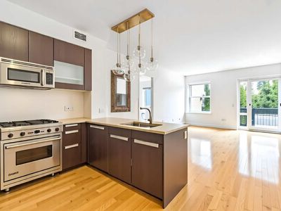 3m / 454 West 54th Street, New York City, NY, International