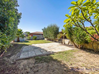 25 Redfin Crescent, Beldon