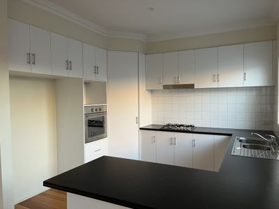 2 / 19 Marshall Street, Newtown