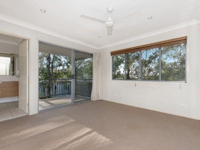 17 / 8 Lackeen Street, Everton Park