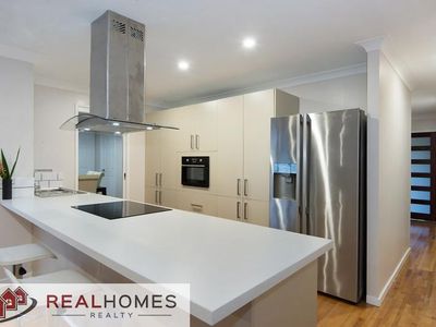 13 Melville Road, St Clair