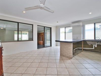 9 Dargin Way , Rockingham
