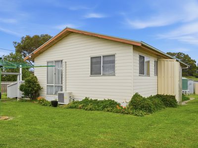 42 Badajos Street, Ross