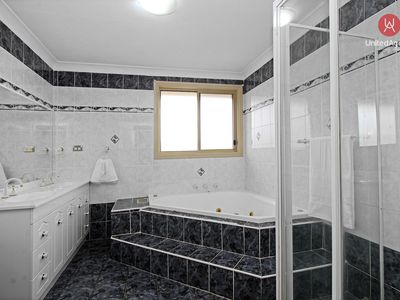 13 Blacket Place, West Hoxton
