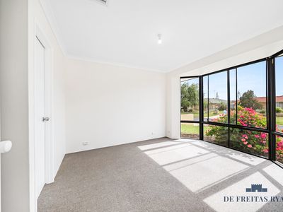 22 Tamarisk Drive, Halls Head