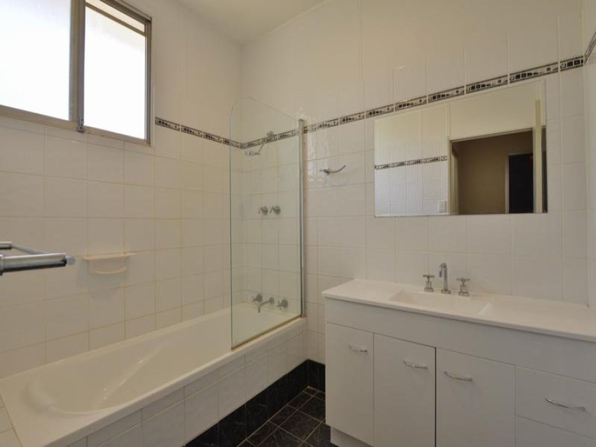 87 Killarney Street, Lamington