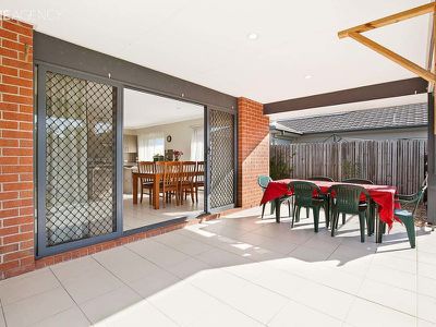 3 Columbus Close, Urraween