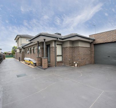 2 / 70 Hawker Street, Airport West