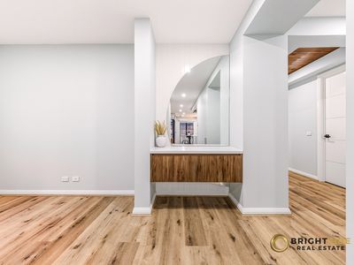 4 Chivers Crescent, Officer