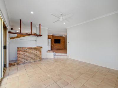 21 Mapstone Gardens, Murdoch