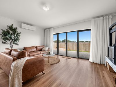 23 Callaway Court, Peterborough