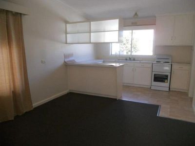 2 / 22 O'Connor Street, Horsham