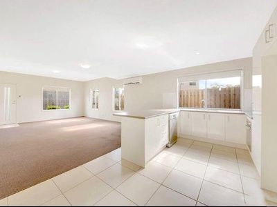 1 / 1 Colins Lane, Kin Kora