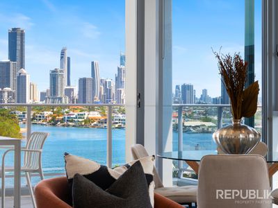 1101 / 4 Como Crescent, Southport