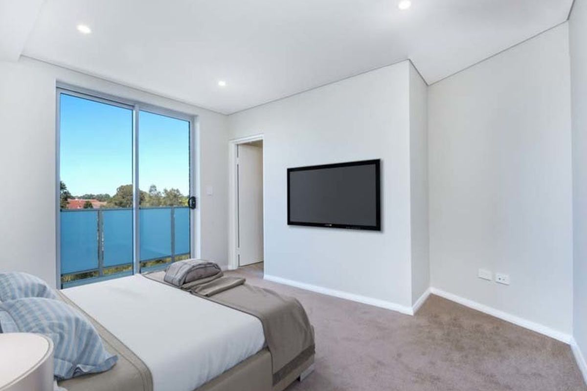 27 / 50 Loftus Crescent, Homebush
