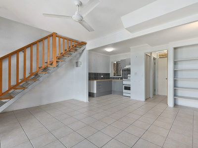 6 / 10 Denmans Camp Road, Torquay