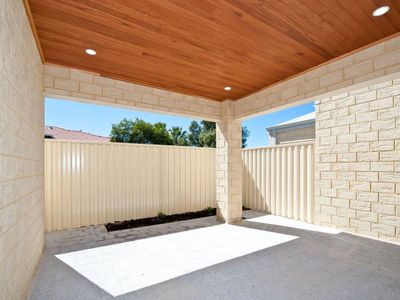 2/32 Tuckfield Way, Nollamara