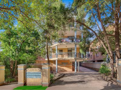 6/14 Queens Road, Westmead