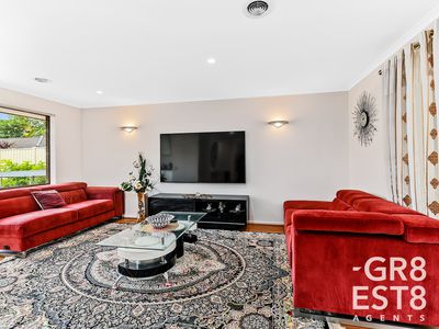 126 Strathaird Drive, Narre Warren South