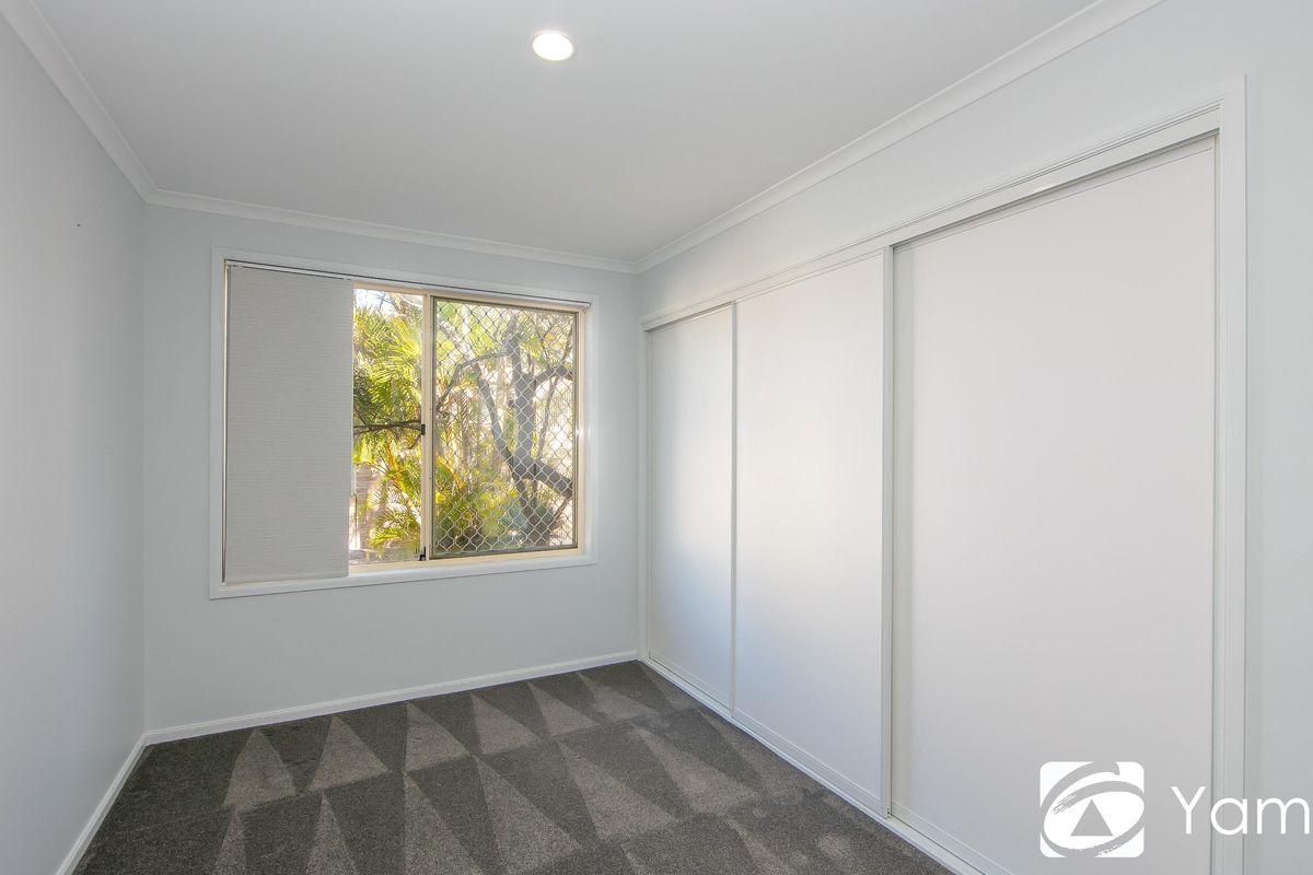 9 / 17A Beach Street, Yamba