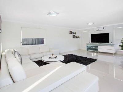 11 / 102 Kanahooka Road, Kanahooka