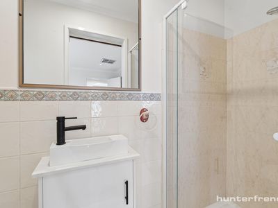 4 Kensington Crescent, Altona Meadows