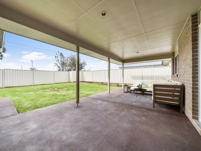 7 Grandslam Street, Glenvale