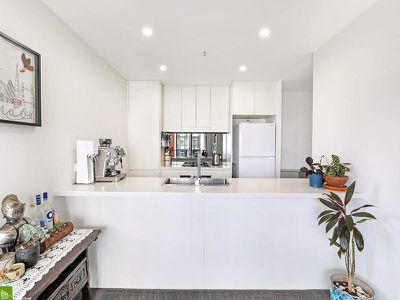 702 / 28 Burelli Street, Wollongong