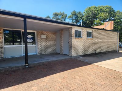 2d / 355 Esplanade, Scarness