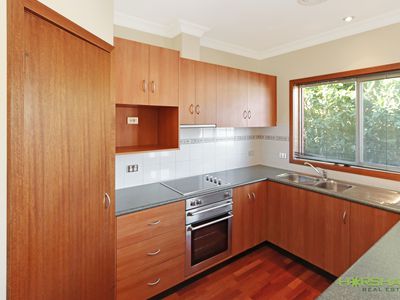 2 / 6 Carroll Street, Horsham