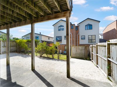 12 / 172 Mcleod Road, Te Atatu South