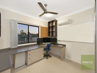 30 Shoalmarra Drive, Mount Low