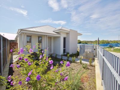 43 Mullins Way, Yanchep