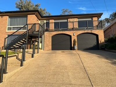 62A Warrawong Street, Kooringal