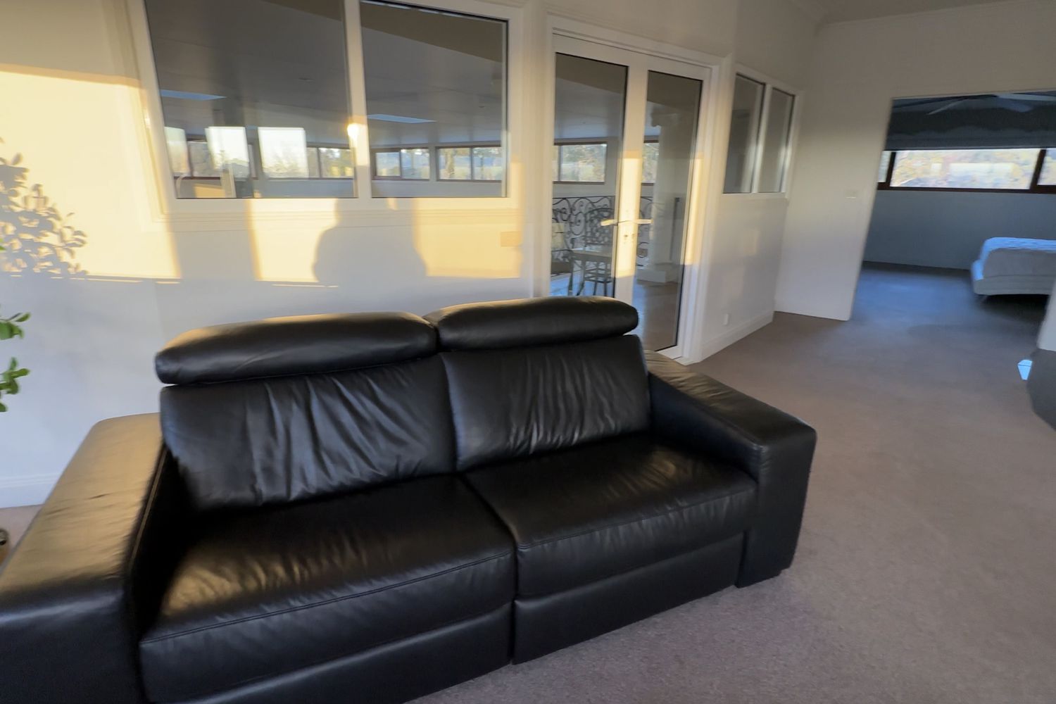 145 Barnes Boulevard, Horsham