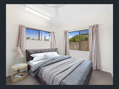 2 / 25 Keith Street, Whitfield