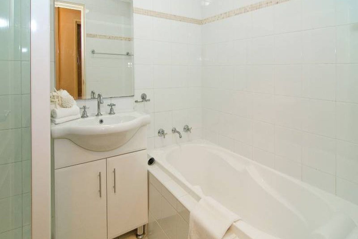 26 / 19-27 Eastbourne Road, Homebush West