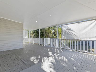 1 / 120 Cypress, Torquay