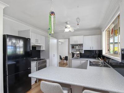 42 Mummaga Lake Drive, Dalmeny