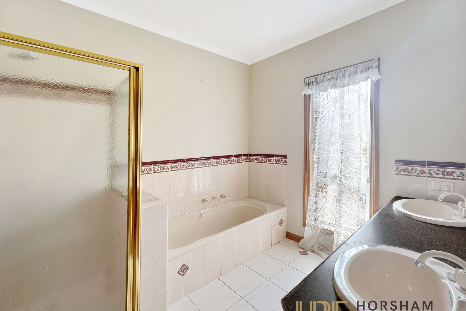 27 Citrus Avenue, Horsham